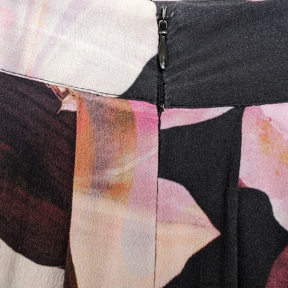 Floral Navy Print Skirt - Picture 5 of 6